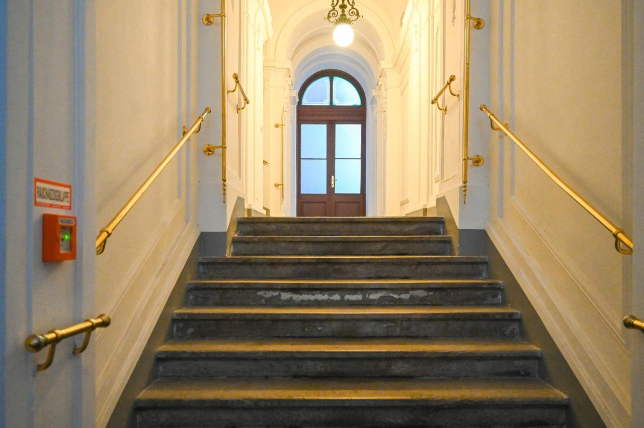 Amazing Suite Volkstheater Wenen Buitenkant foto